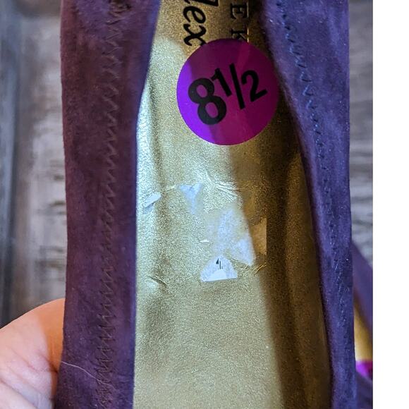 Anne Klein NWT Purple Suede Flexible Flats with Gold Accent Size 8.5 - Picture 4 of 6